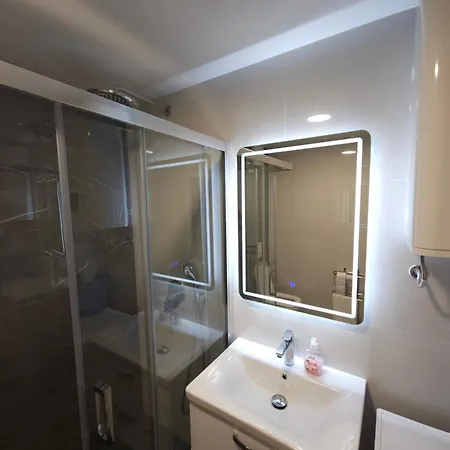 East Apartment Makarska