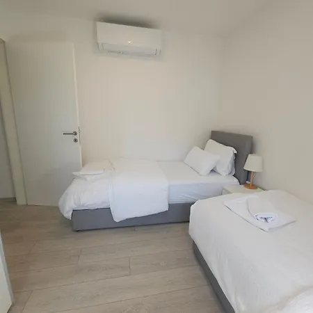 Apartment East *