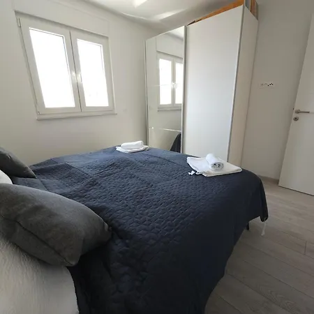 East Apartment Makarska